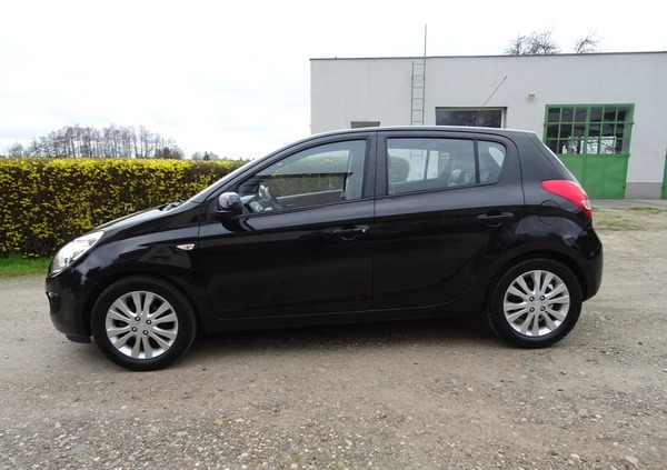 Hyundai i20 cena 13700 przebieg: 184500, rok produkcji 2009 z Zabłudów małe 121